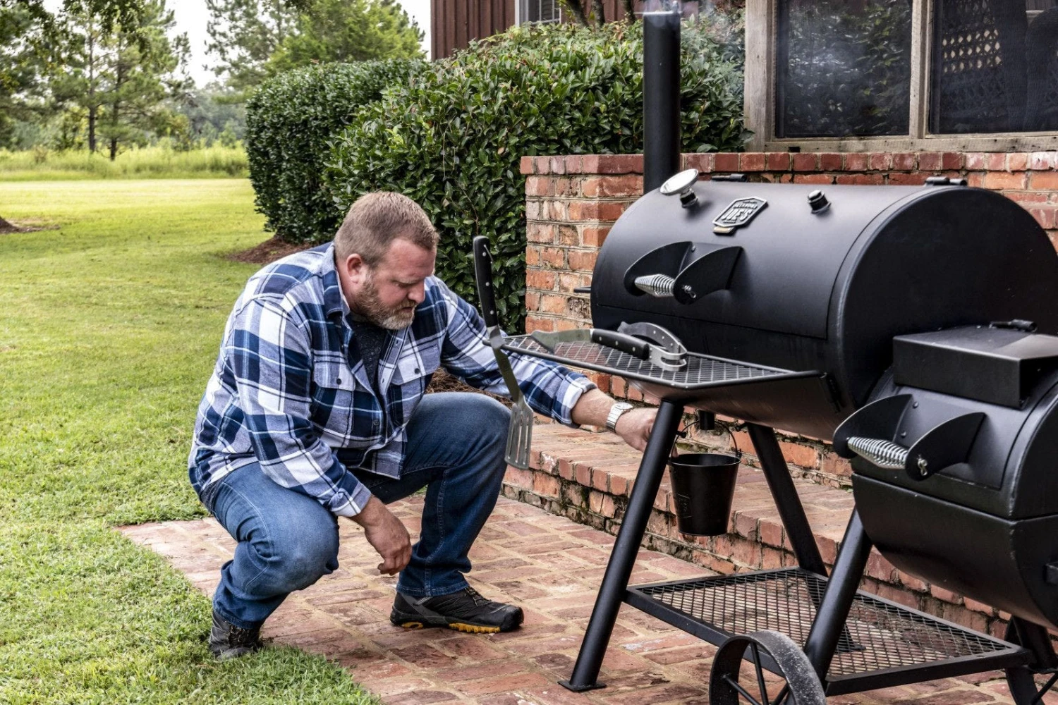 Oklahoma Joe's® Drip Bucket - 2 Quarts(Oklahoma Joes® Drip Bucket 2 Quarts) 3 Oklahoma Joe's® Drip Bucket - 2 Quarts(Oklahoma Joes® Drip Bucket 2 Quarts) - Image 3